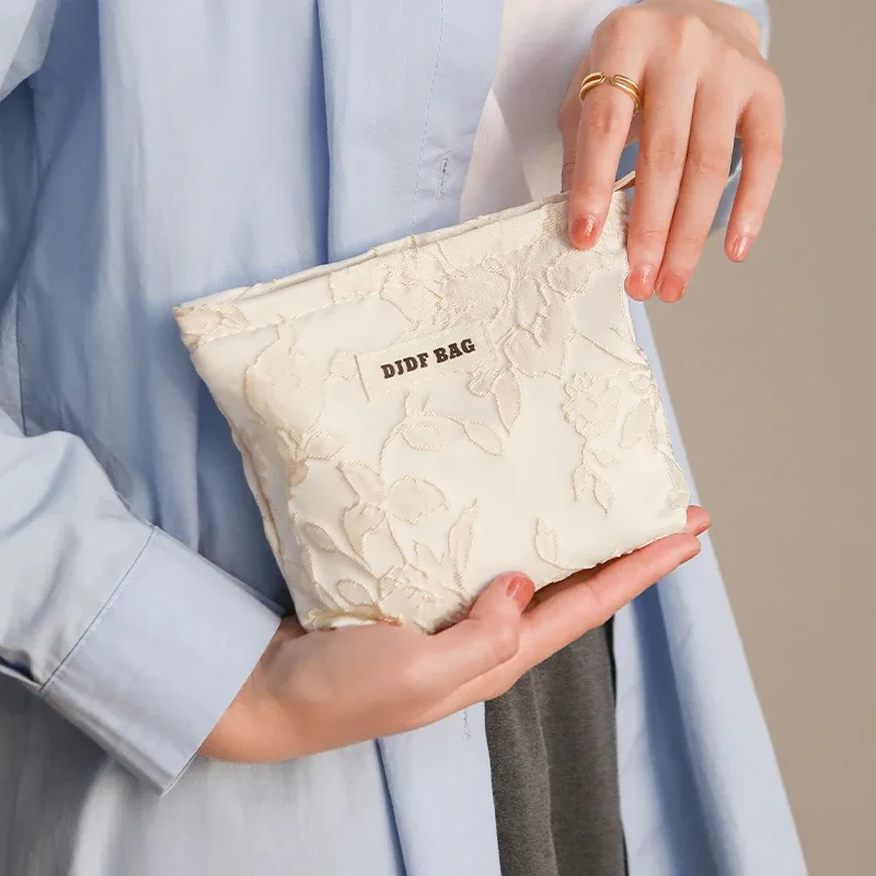 trousse de maquillage pour femmes, bouquet bleu, serviette hygiénique de grande capacité, retouche, fournitures de maquillage, sac de rangement en toile, trousse de toilette