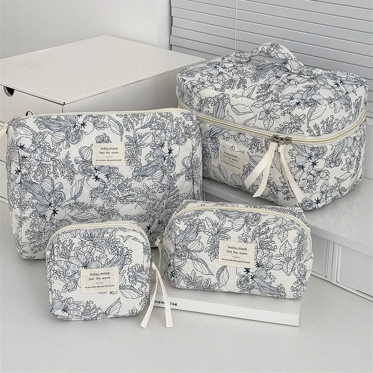 ensemble de 4 trousses de maquillage florales, pochette de rangement de voyage de grande capacité avec fermeture éclair, organisateur de toilette de voyage facile à nettoyer