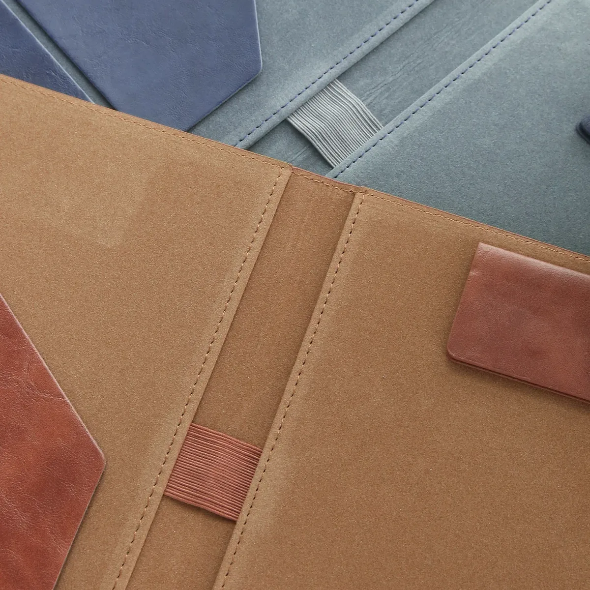 porte-documents a4 personnalisé avec gravure, en cuir végétalien rétro, avec porte-stylo et presse-papiers magnétique