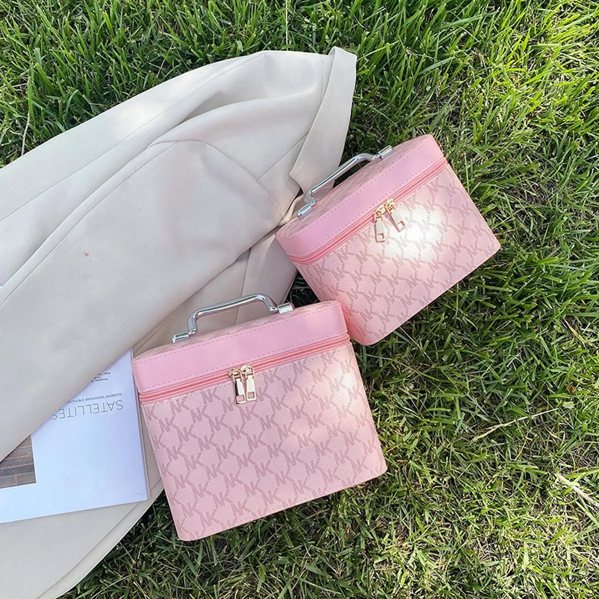 trousse de maquillage avec fouet avancé, valise à lettres, boîte de rangement pour cosmétiques à domicile, boîte de technicien féminine, vente en gros, nouveau