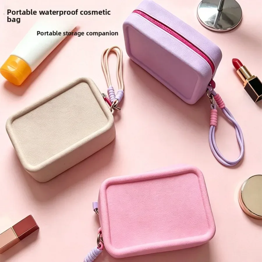 sac de rangement en silicone pour cosmétiques avec cordon de poignet tressé, sacs à cosmétiques portables avec cordon, sacs à cosmétiques étanches à fermeture éclair, sac à rouge à lèvres