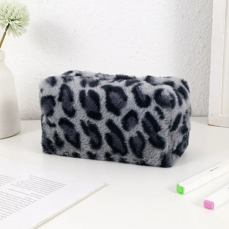sac de rangement en peluche douce léopard pour femme, trousse de toilette, sac à main de maquillage, trousse à crayons, trousse de voyage, rouge à lèvres, brosse, cosmétiques, évaluateurs