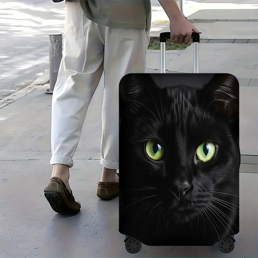1 housse de bagage à motif chat noir. Convient aux valises de 18 à 32 pouces ; Protège efficacement votre valise.