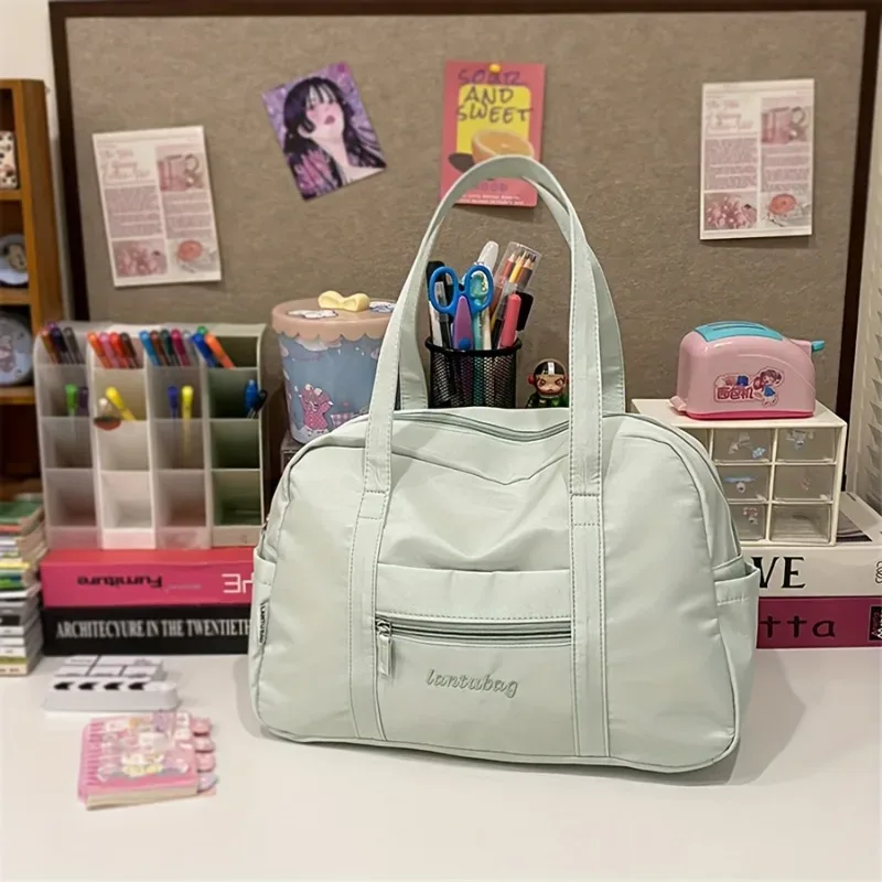 sac fourre-tout tendance avec joli breloque en peluche pour l'épaule, plusieurs poches latérales, poche avant zippée, sac à main grande capacité, idéal pour les voyages pour femmes