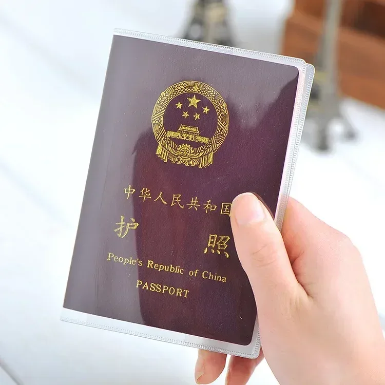 1pc voyage étanche saleté porte-passeport couverture portefeuille transparent pvc porte-carte d'identité affaires porte-carte de crédit étui pochette