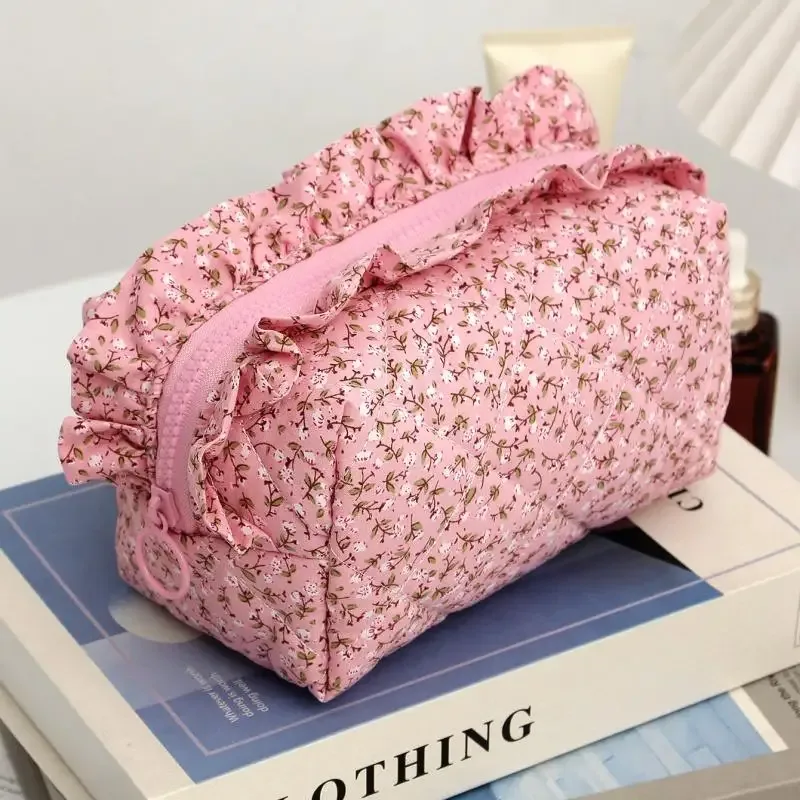 grande trousse de maquillage florale à grande capacité avec nœud et bord volanté – étui de rangement cosmétique pour l'école, les voyages et l'organisation à domicile
