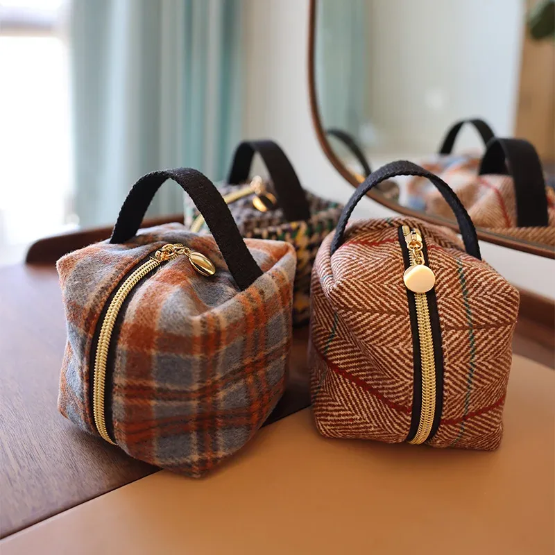 Sac Cube géométrique en métal, poignée à fermeture éclair, tissu brossé, sergé créatif, sac de rangement à motif ondulé carré, petit sac à cosmétiques