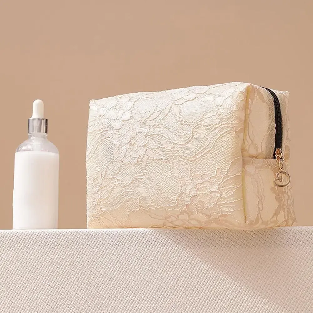 trousse de maquillage grande capacité en dentelle florale, pochette cosmétique imperméable, sac de voyage pour articles de toilette et rangement