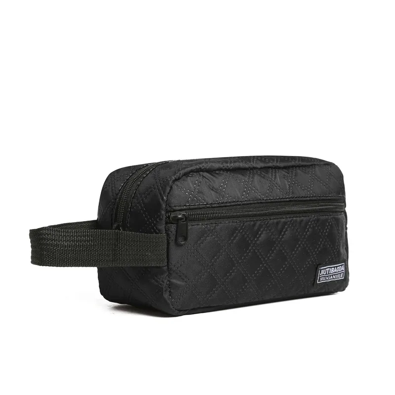 sacs à dos de style neutre pour hommes et femmes, adaptés aux voyages, au shopping et au tourisme. la trousse de maquillage est conçue de manière simple.