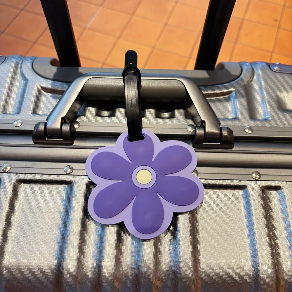 étiquette bagage pvc florale personnalisable rose violet rouge vert centre blanc pendentif anti perte accessoire voyage