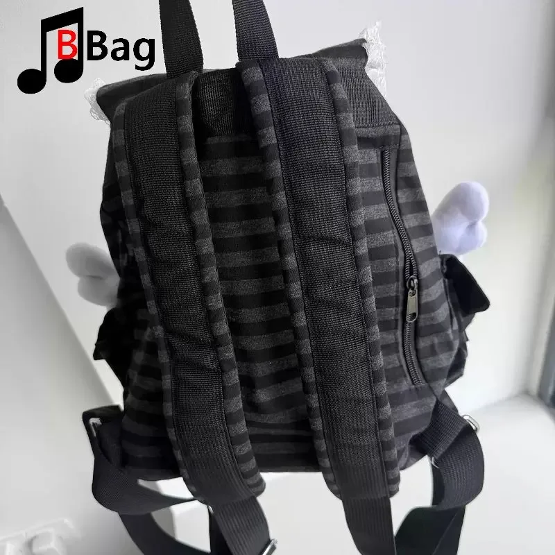 sac à dos y2k millenium tendance et cool, style coréen à rayures, design de niche pour fille alternative, sac à dos décontracté avec ailes d'ange et lapin, pour femme