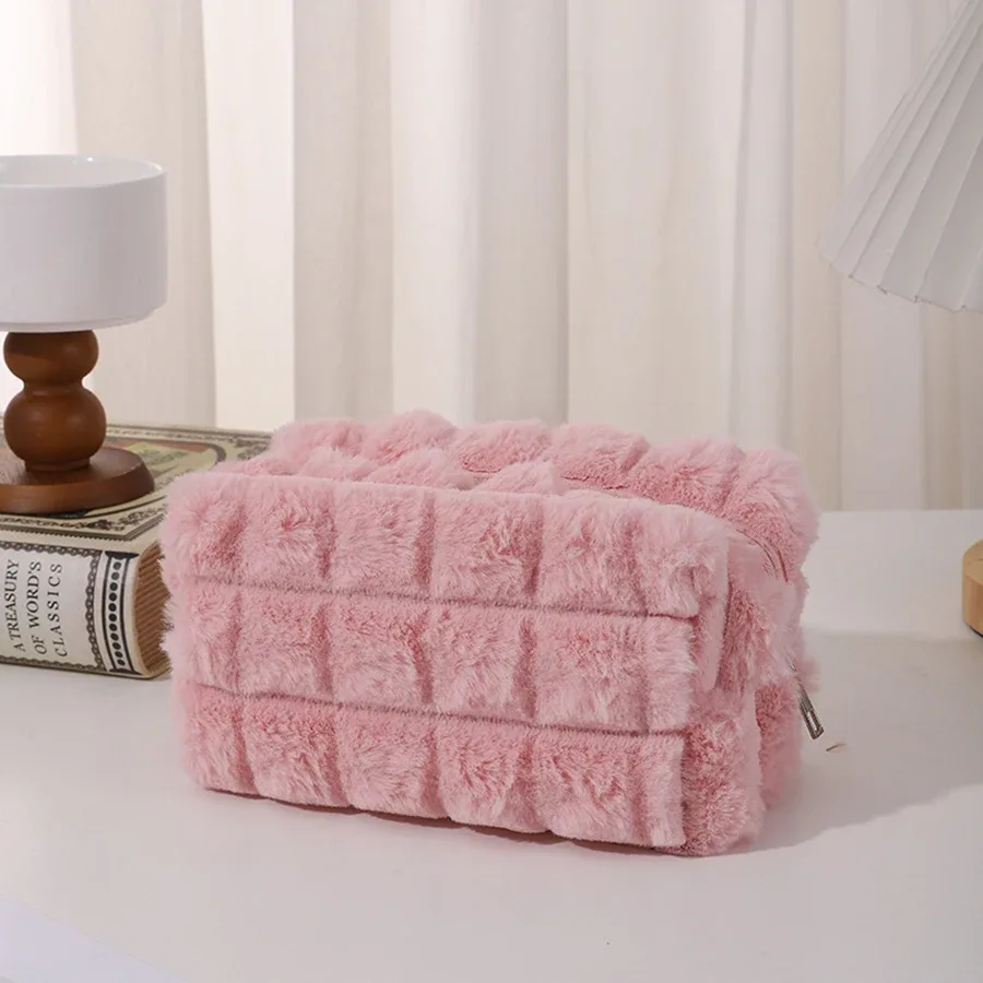 sac à cosmétiques élégant en peluche pour femmes, organisateur multifonctionnel pour cosmétiques et rouges à lèvres, parfait pour son usage quotidien et pour les cadeaux