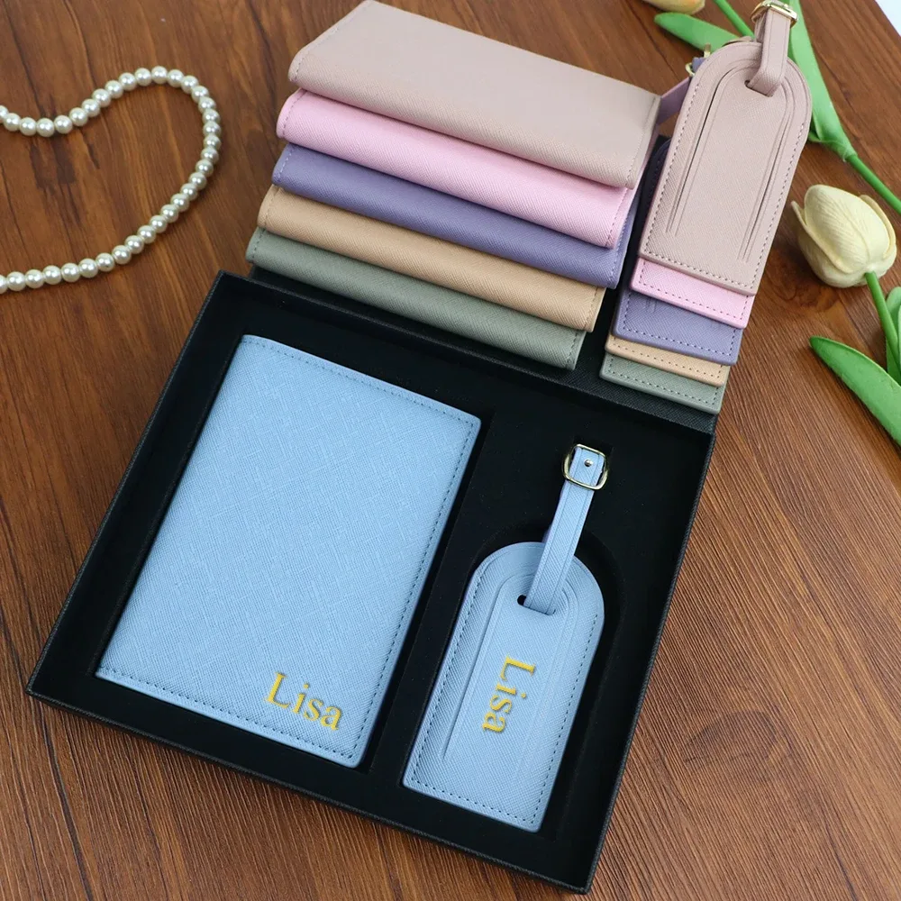 ensemble personnalisé avec nom, porte-passeport et étiquette de bagage en cuir pu safiano unisexe, coffret cadeau