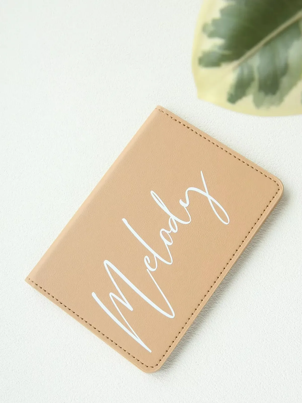 housse de passeport en cuir personnalisée avec nom, porte-documents et cartes chic avec monogramme personnalisé, accessoire de voyage unique, cadeaux de noël