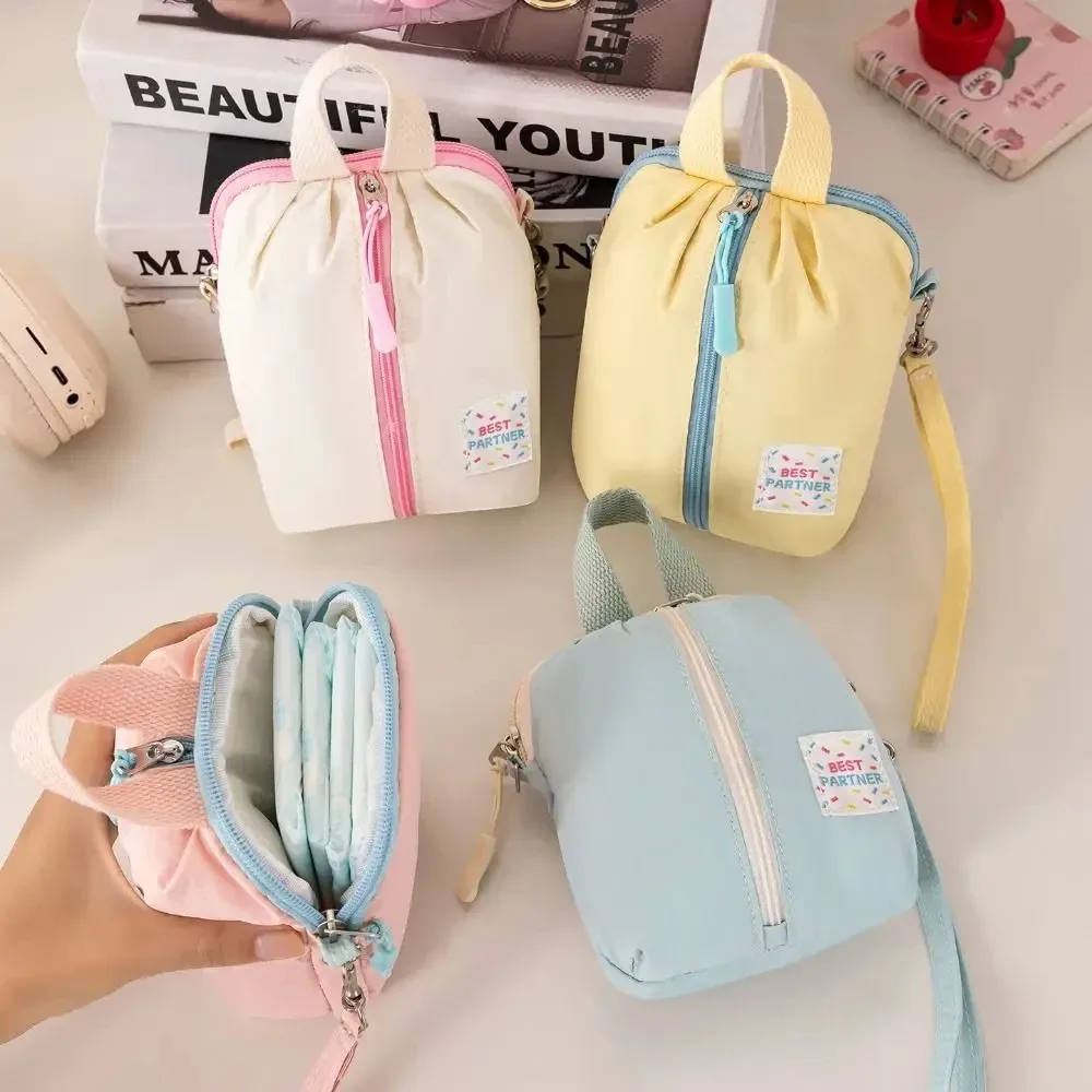 Sac de rangement portable pour serviettes hygiéniques, petite trousse de toilette de voyage, étui à cosmétiques, organiseur de maquillage polyvalent