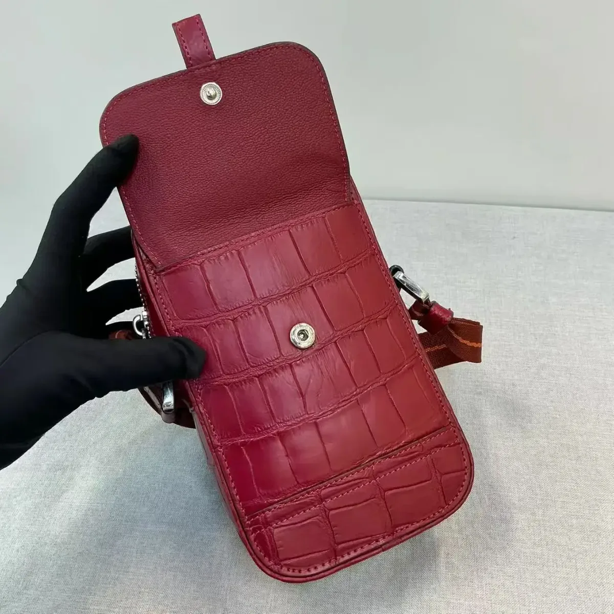 sac à bandoulière en cuir de crocodile véritable/ véritable pour hommes, couleur rouge, petite taille, sac à main de taille ou d'épaule, sac de poche pour téléphone portable, petite taille