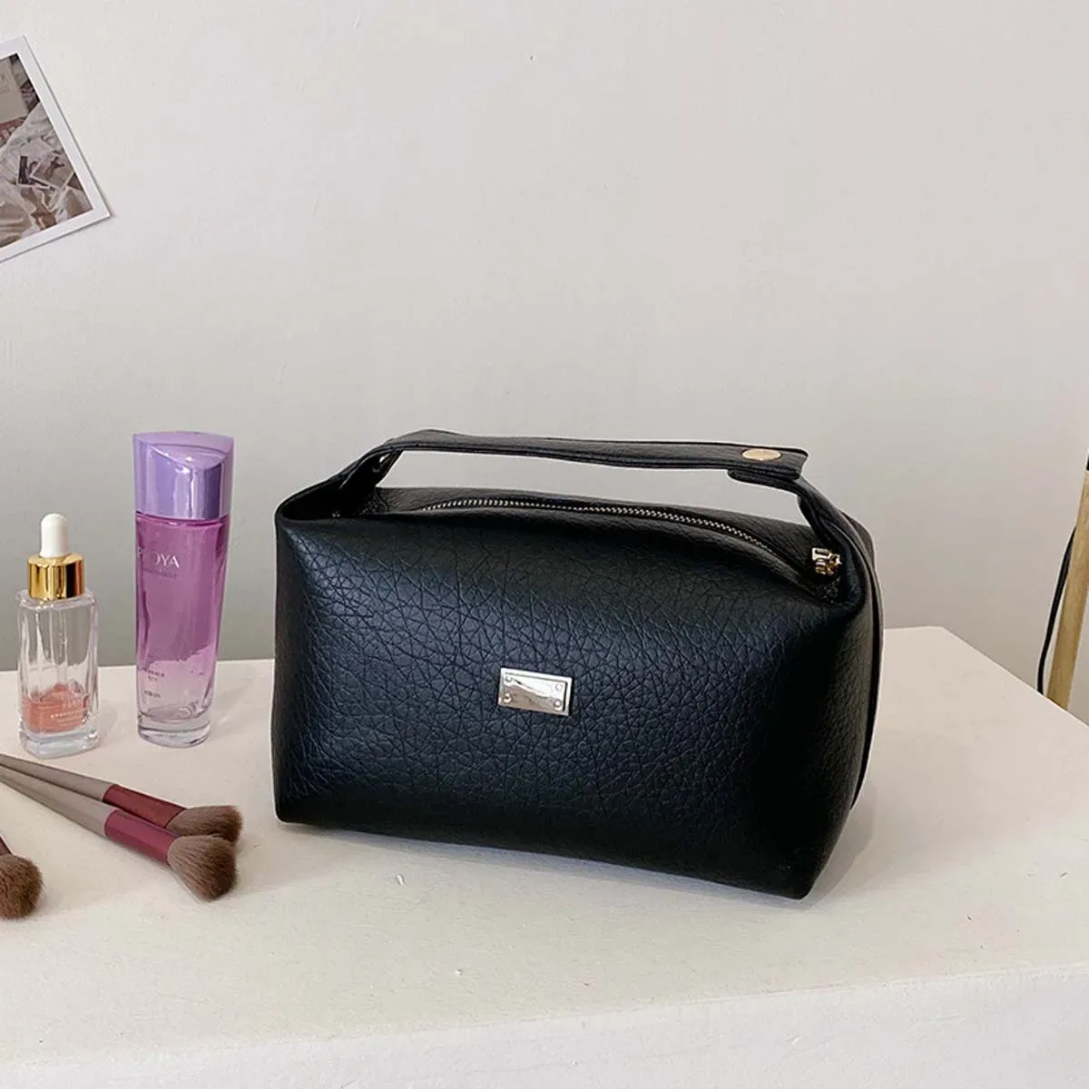 nouveau sac de rangement en pu, trousse de toilette à main de grande capacité à la mode, trousse de maquillage portable multifonctionnelle sur mesure pour femmes