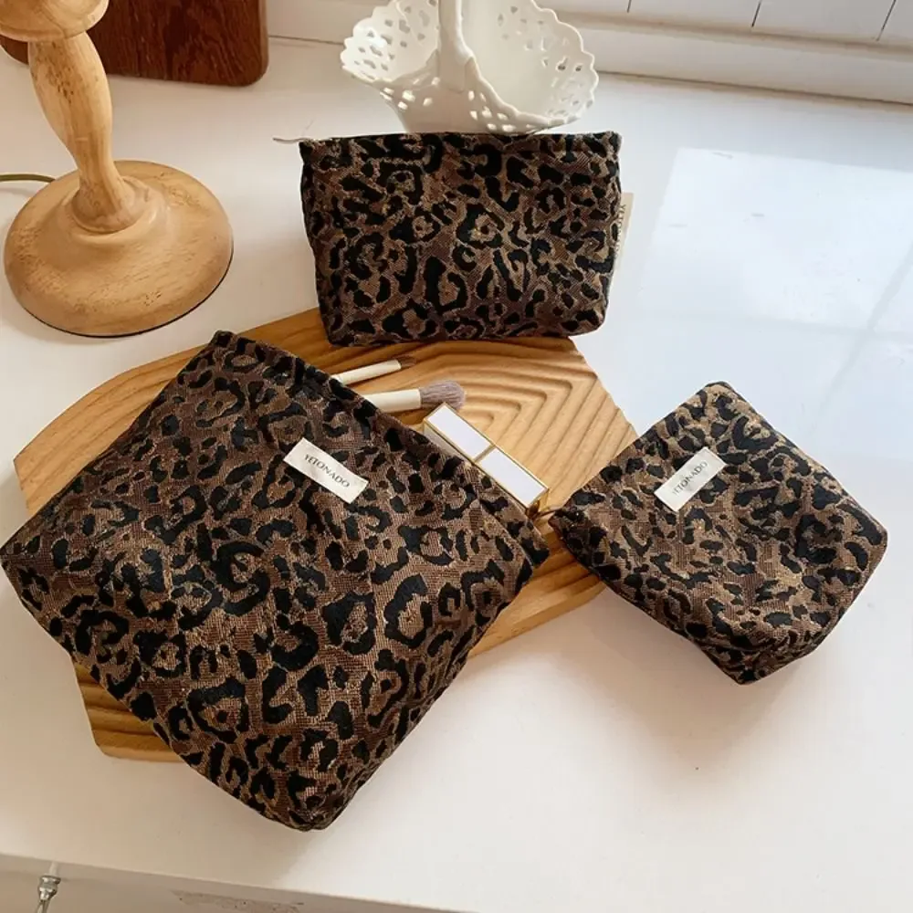 nouvelle pochette en toile de polyester grande capacité imprimé léopard trousse de maquillage portable avec fermeture éclair organisateur cosmétique pour femme