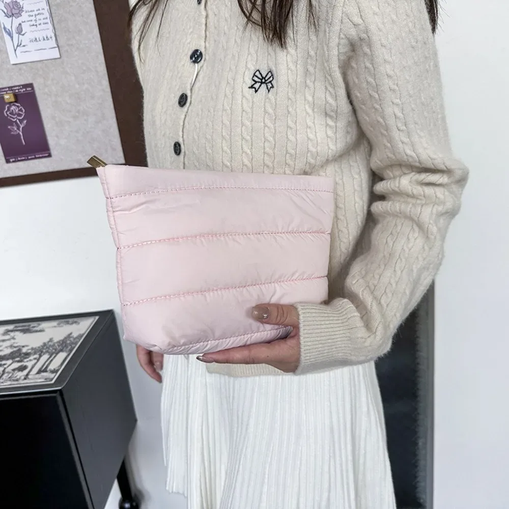 Pochette de maquillage matelassée décontractée, couleur unie, rembourrée, sac de toilette de voyage, grande capacité, fermeture éclair, organiseur de cosmétiques pour femmes
