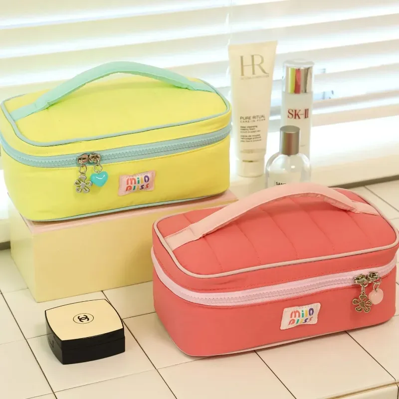 nouvelle trousse de maquillage et de soins de la peau portable de grande capacité, style coréen, trousse cosmétique à main, trousse de toilette de voyage mignonne avec blocs de couleurs