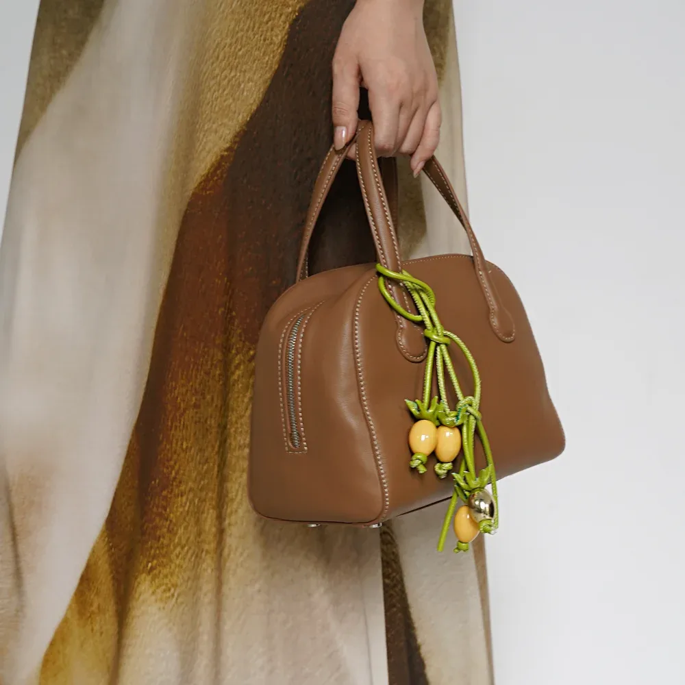Breloque de sac en forme de corde de tomate pour femme, pendentif de sac à dos mignon assorti avec tout, Design de luxe, accessoires de sac