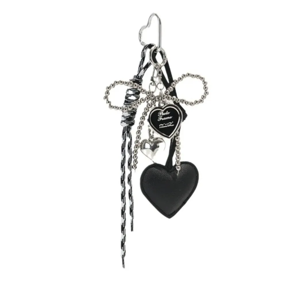 porte-clés créatif en cuir brillant avec nœud perlé, longue pampille, cœur d'amour, pendentif pour sac à dos, breloque de sac faite à la main, décoration pour sac à main quotidienne