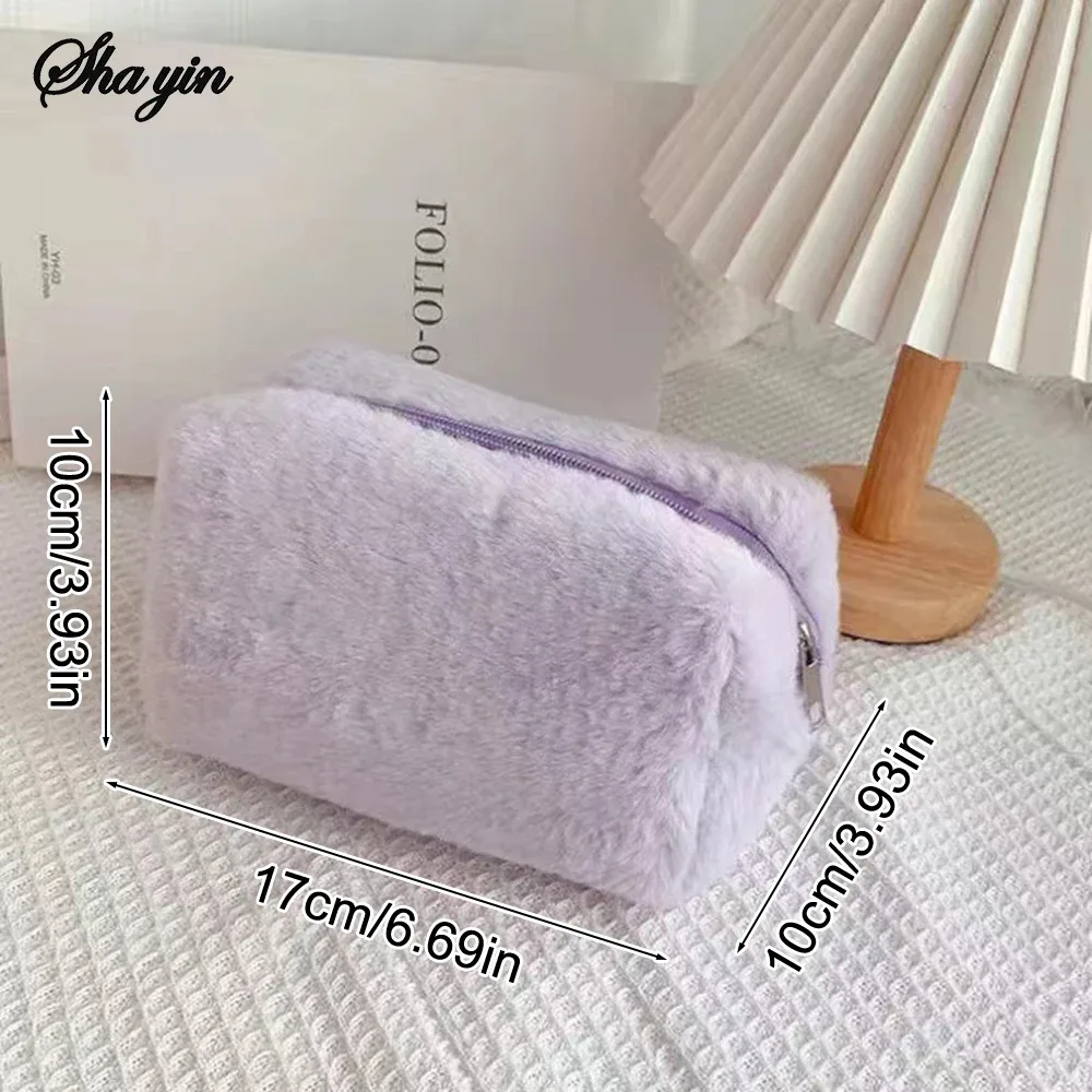 trousse de maquillage élégante en velours, pochette à cosmétiques au design de niche de grande capacité, trousse de toilette haut de gamme mignonne pour femmes