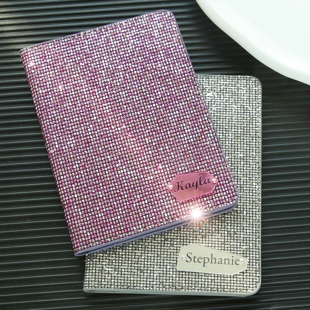 porte-passeport personnalisé avec nom et paillettes disco, porte-passeport unique avec étiquette nominative miroir brillante, cadeau de voyage