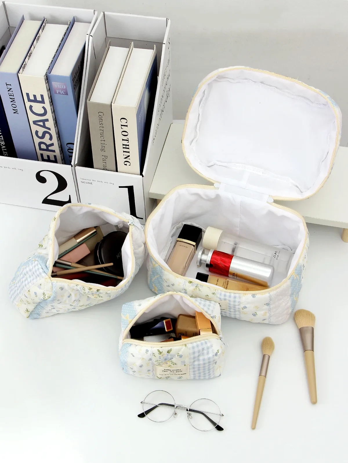 1 pièce/ensemble trousse de maquillage matelassée patchwork bleu, trousse de maquillage florale, trousse de maquillage portable, trousse de maquillage multifonctionnelle de grande capacité