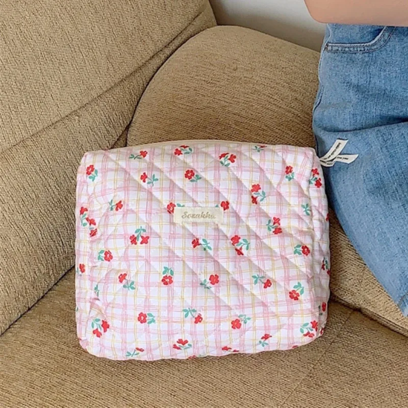 sac de rangement de voyage en coton matelassé pour femmes, sacs à cosmétiques rétro cerise, design mignon, trousse à crayons pour filles, trousse de maquillage, sacs à main