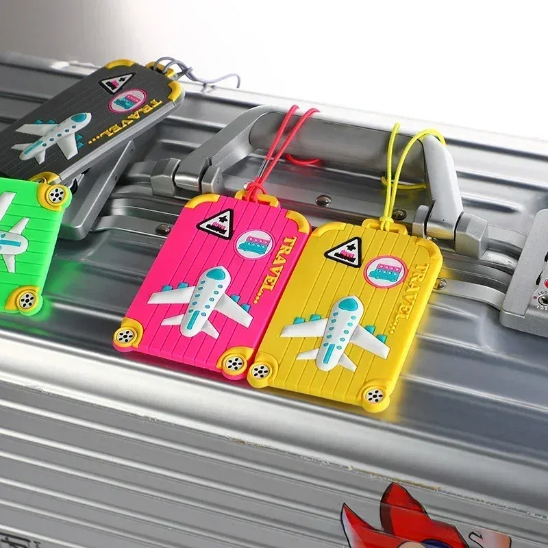 nouvelles étiquettes de bagages en pvc accessoires de voyage étiquettes de valise en silicone style de mode étiquette de voyage portable en silicone porte-adresse d'identification