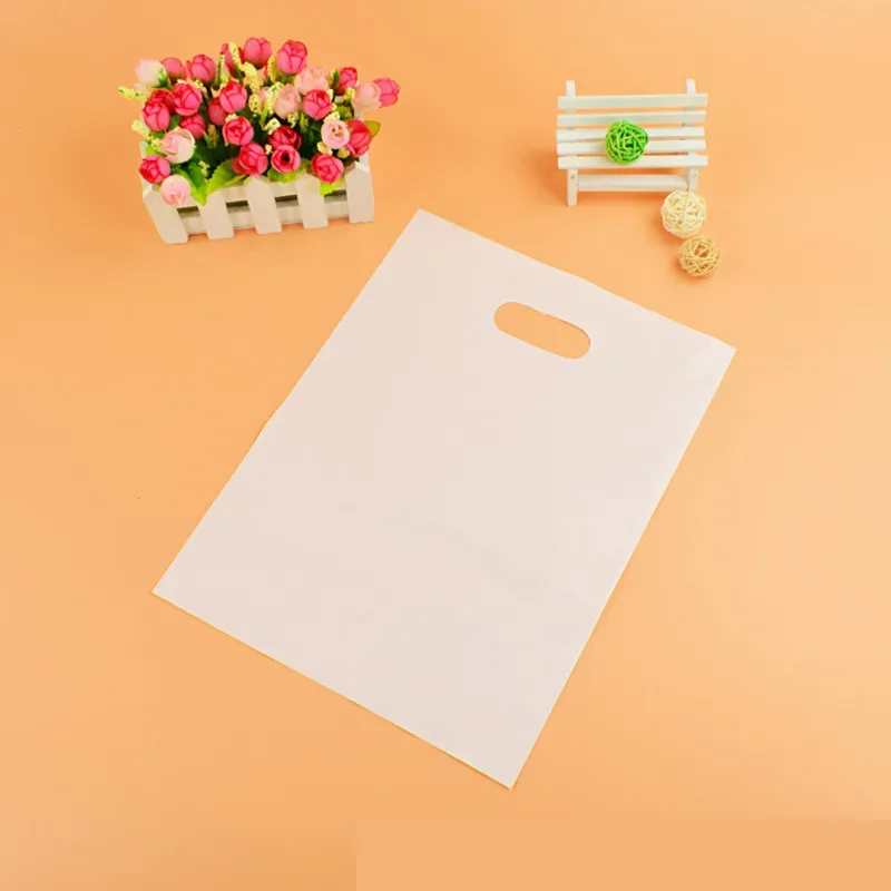 50 sacs en plastique vierges pour bijoux, grands sacs de shopping en plastique, petits sacs d'emballage pour cadeaux (pour impression de logo, il faut 200 pièces)