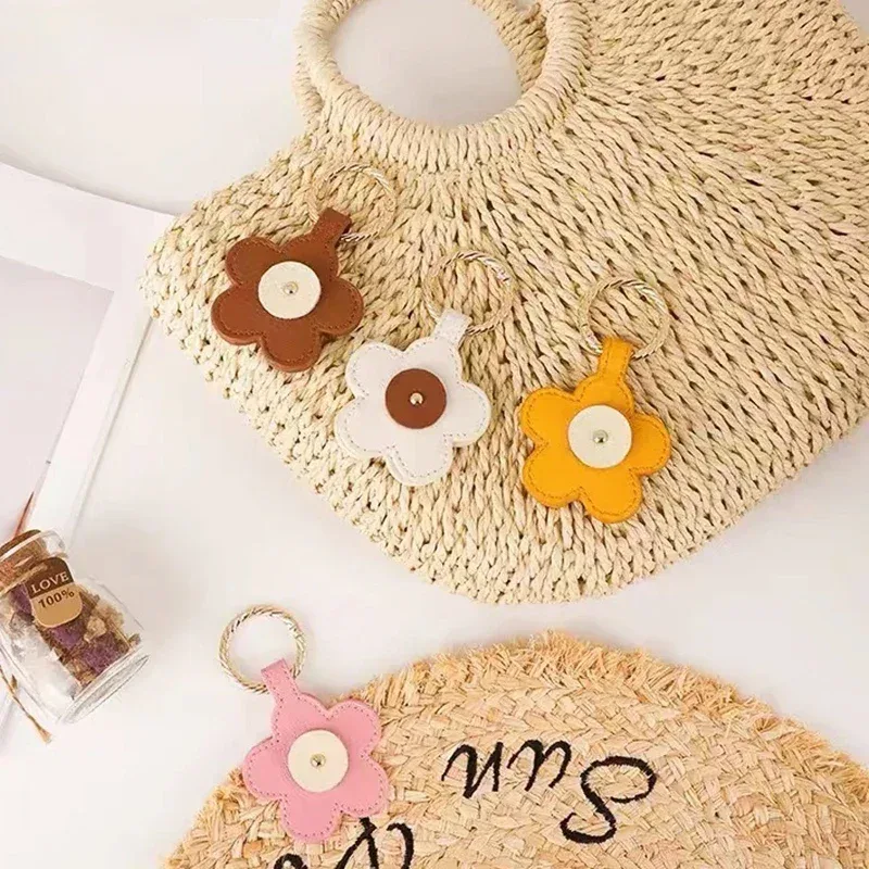 clip de chapeau magnétique de voyage en cuir pu, chapeau en forme de fleur, clip de rangement anti-perte, pendentif de sac à dos à la mode