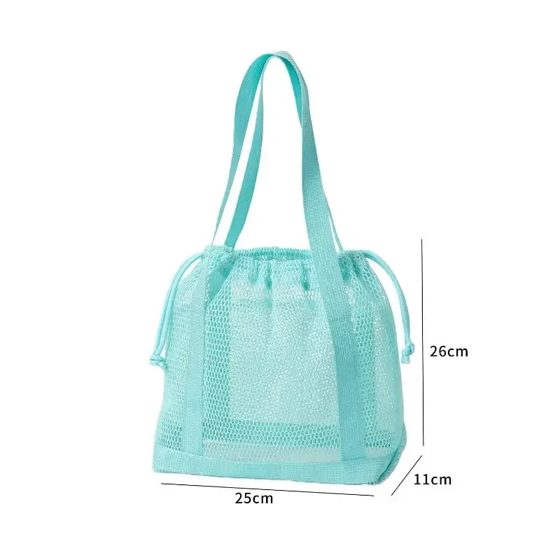 sac fourre-tout simple en maille respirante avec cordon de serrage, base robuste, poignées confortables pour femmes, idéal pour la gym, la natation, la plage et les sorties.