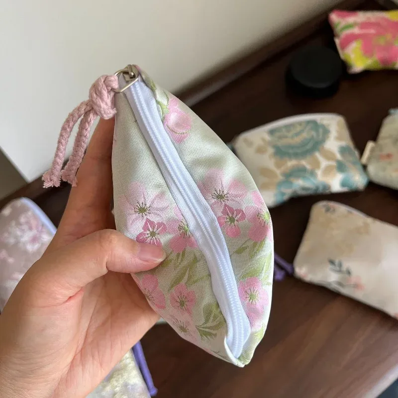 mini trousse de maquillage en satin jacquard style chinois, nouvelle collection été, texture lisse, pour cartes, rouge à lèvres, écouteurs, pour femmes