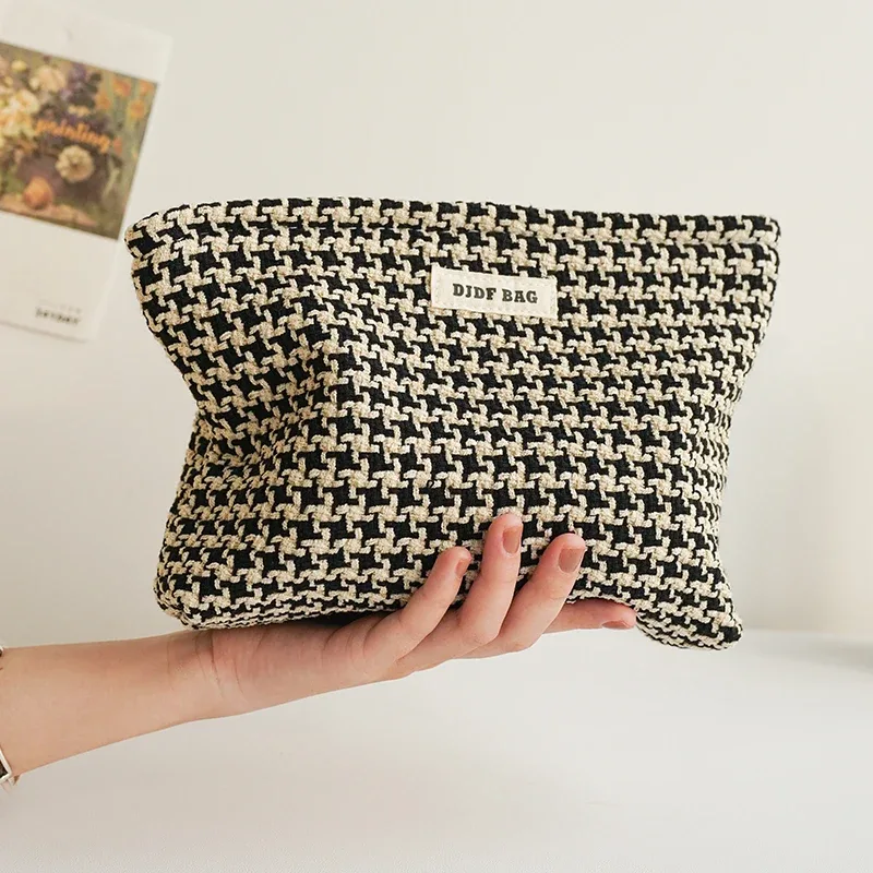 sac à cosmétiques en peluche jaune pour femmes, trousse de toilette de voyage portable, sac de rangement de changement de cosmétiques de grande capacité, pochette de banlieue ins