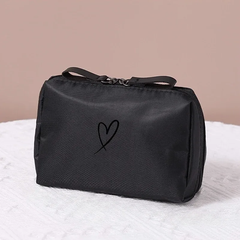 trousse de maquillage portable de voyage, trousse de rangement pour articles de toilette imprimée avec motif love, adaptée aux voyages, aux activités quotidiennes et aux activités de plein air