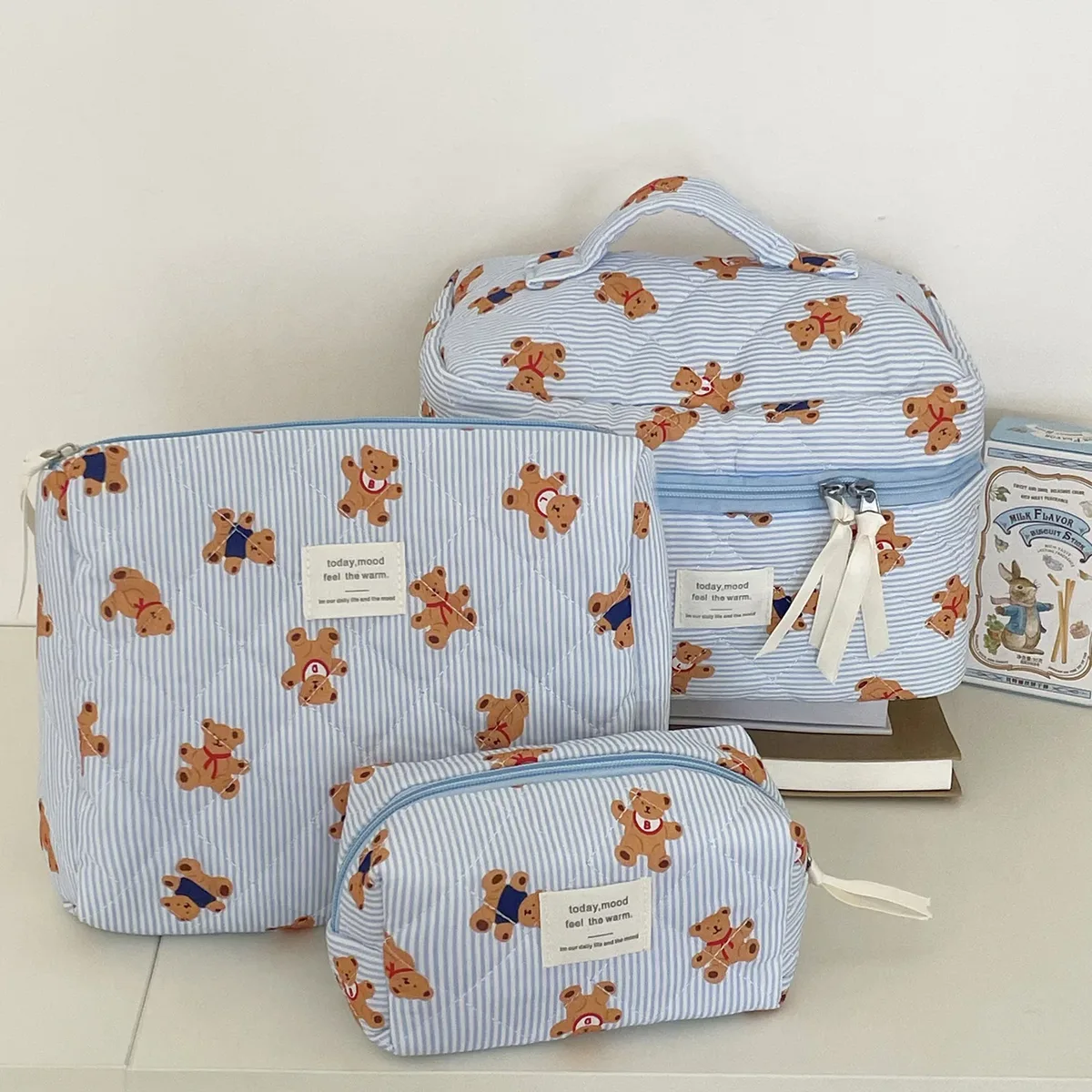 lot de 3 trousses de toilette matelassées à nœuds et motifs floraux, style vintage, grande capacité, souples et portables, pour maquillage et articles de toilette