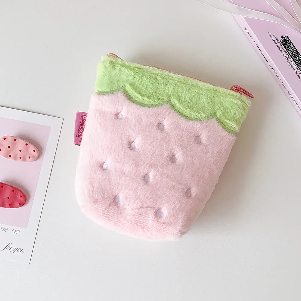 trousse de maquillage en peluche fraise mignonne avec fermeture éclair, sac de voyage portable grande capacité pour filles, trousse à rouge à lèvres, trousse à crayons pour étudiants