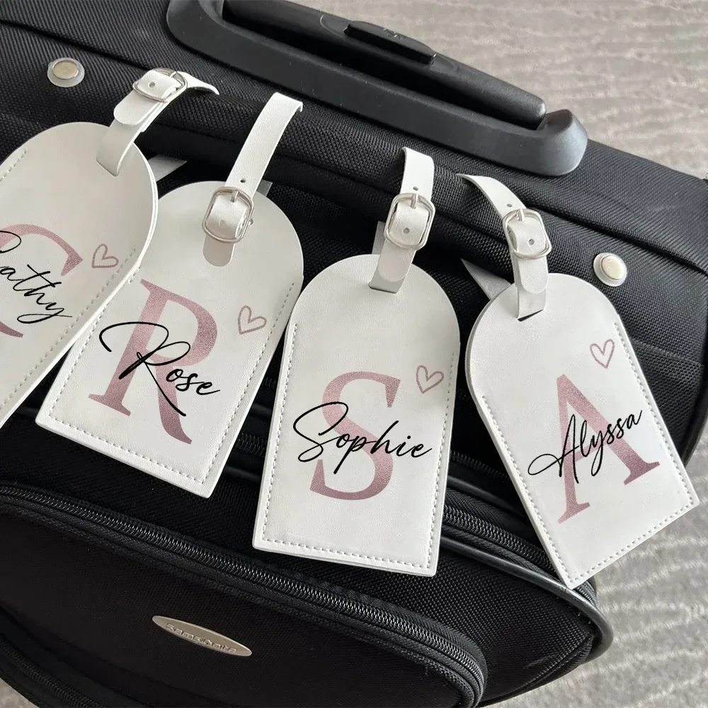 Étiquette de bagage personnalisée en PU, lettre en forme de cœur avec nom, étiquette de valise, accessoire de voyage, cadeau d'anniversaire de mariage pour elle