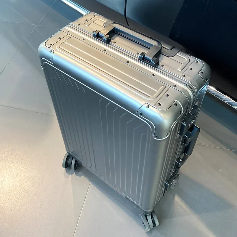 Valise de voyage tout aluminium 2026 sur roulettes avec serrure à combinaison, bagage à roulettes pour homme, grande taille, bagage à main
