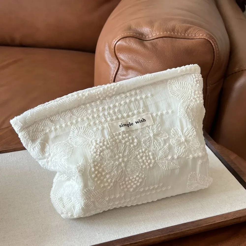 pochette de maquillage élégante en dentelle blanche, grande capacité, organiseur de cosmétiques, sac de rangement pour rouges à lèvres, trousse de toilette de voyage, sac à main