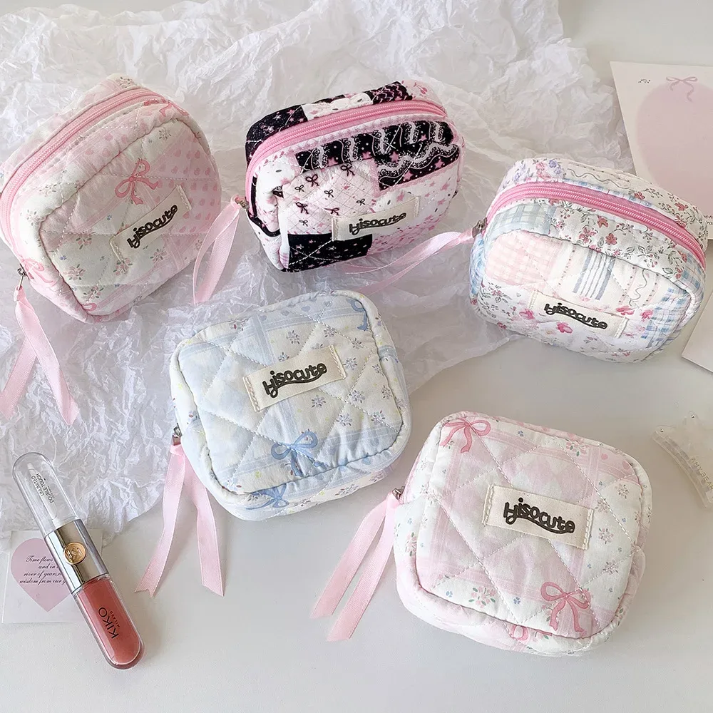 nouvelle trousse de maquillage carrée matelassée avec nœud, sac de voyage portable pour fille, sac d'hygiène en coton, sac de rangement cosmétique, cadeau d'anniversaire pour femme