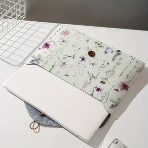 housse pour ordinateur portable avec imprimé de fleurs sauvages violettes à l'aquarelle, fermeture à bouton, sac de protection antichoc pour ordinateur portable, pour voyage et bureau