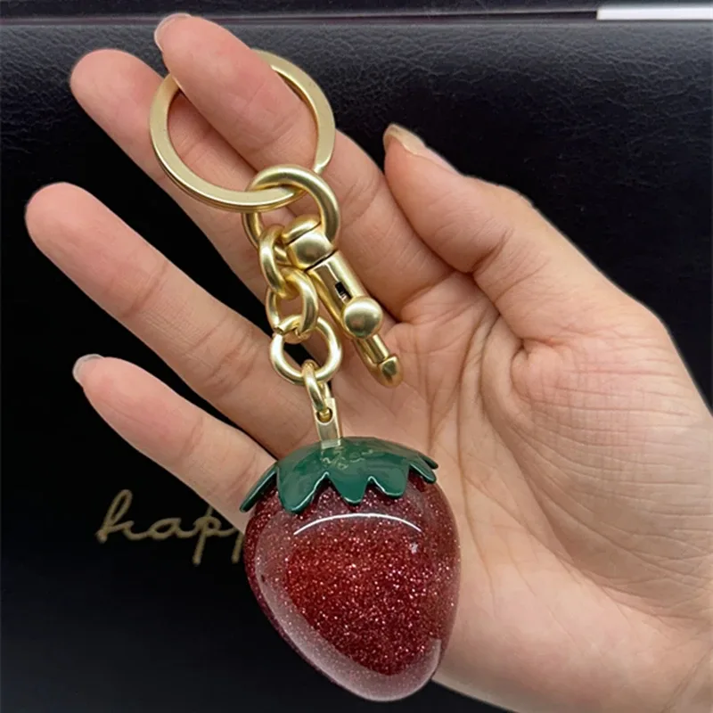pendentif fraise en cristal rouge, décoration pour sac à main d'entraîneur, sac à bandoulière, porte-clés exquis, pièce de fixation, breloques de sac