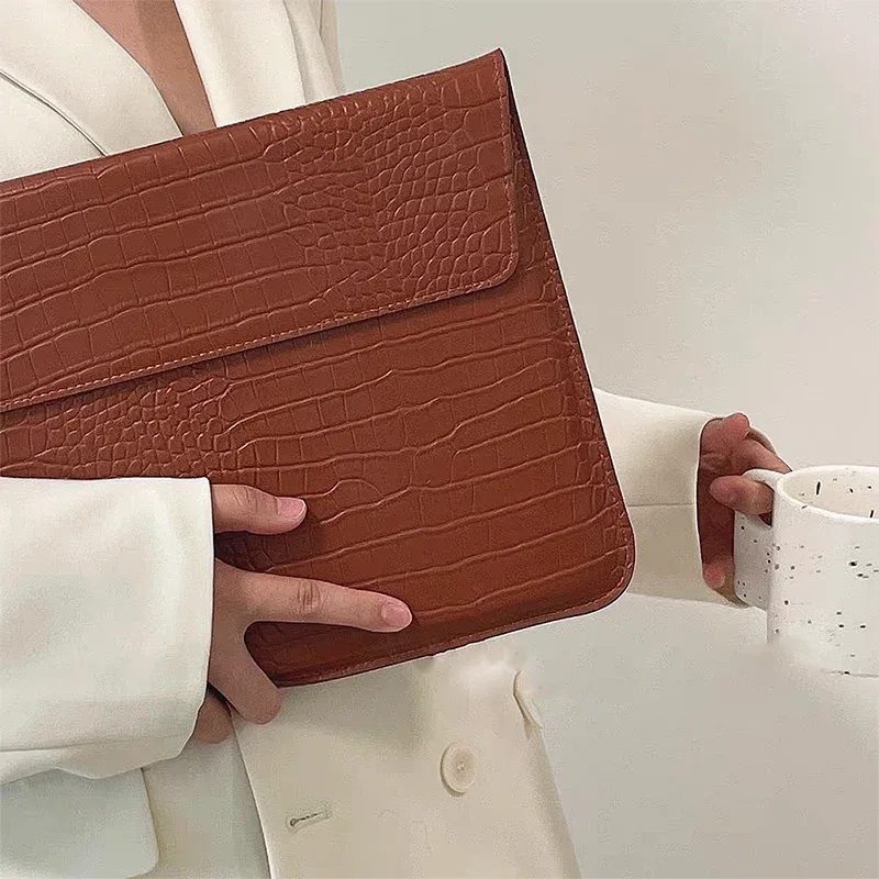 graver le nom motif crocodile pochette pour ordinateur portable sac en cuir de luxe étanche pochette d'ordinateur mode ordinateur portable sacs de rangement