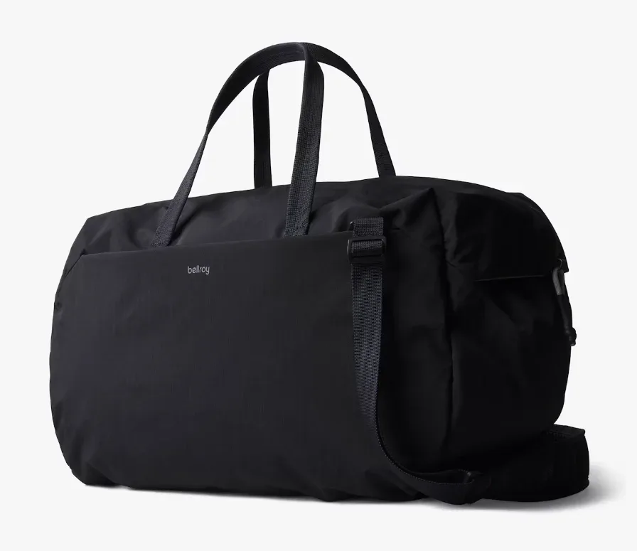 sac de voyage léger bellroy lite duffel 40l, sac de sport à double fermeture éclair, sac de voyage de grande capacité, sac à main pour les trajets quotidiens.