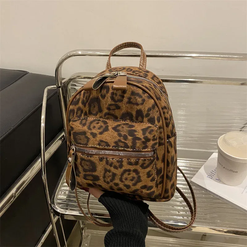 mini sacs à dos pour femmes, sac à dos imprimé léopard pour l'université, mini sac à dos multifonction pour les voyages de loisirs, sacs à dos simples pour femmes