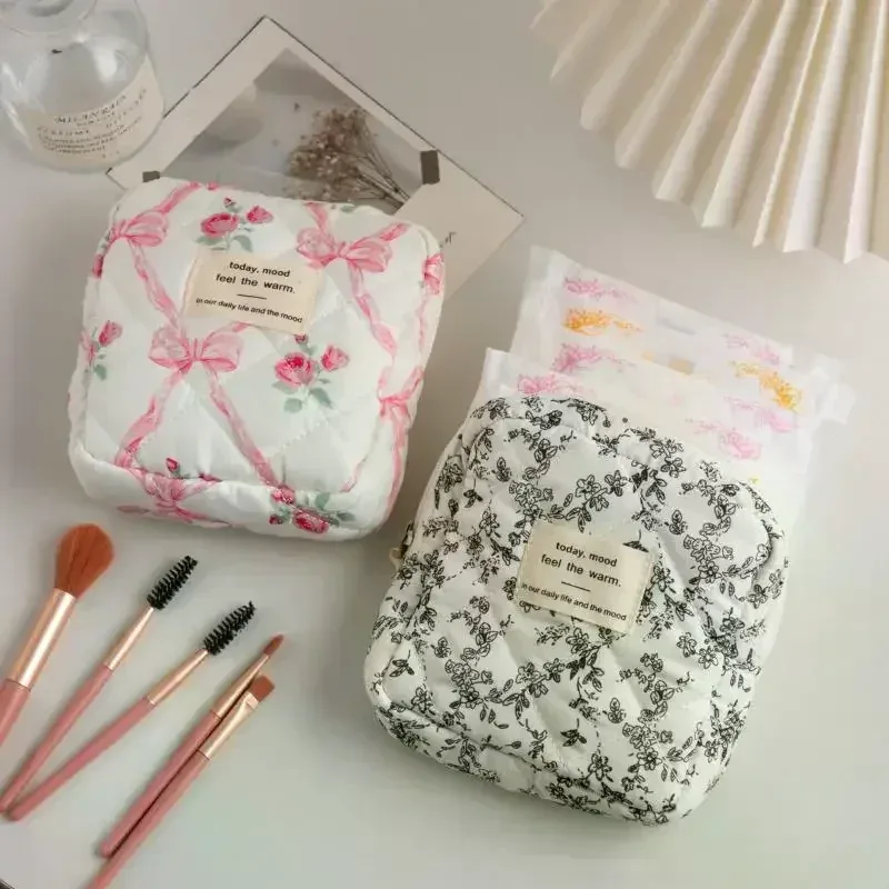 trousse de maquillage pour étudiantes, sac de rangement pour cartes photo avec nœud doux, porte-clés portable, sac pour pièces de monnaie, mini sac de trucs mignon