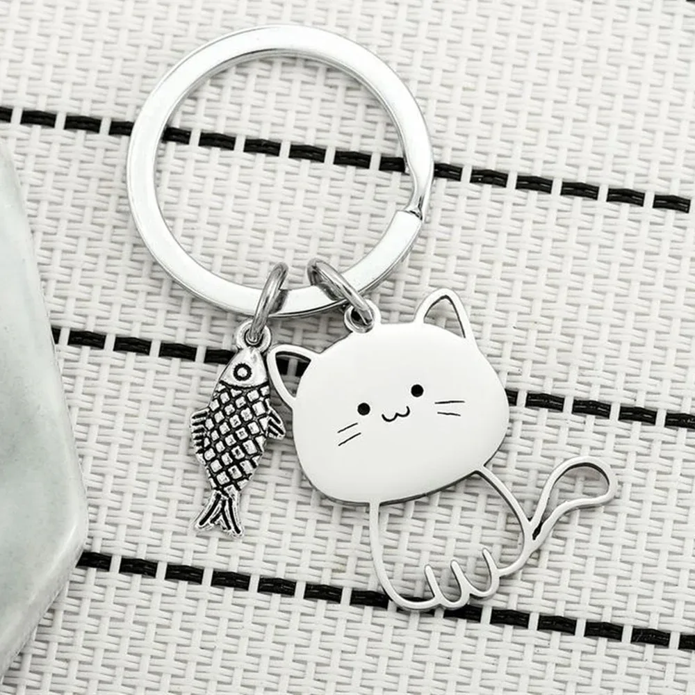 Porte-clés en acier inoxydable, porte-clés en forme de poisson, pendentif de dessin animé mignon fait à la main pour clés de voiture, sacs à dos, bagages
